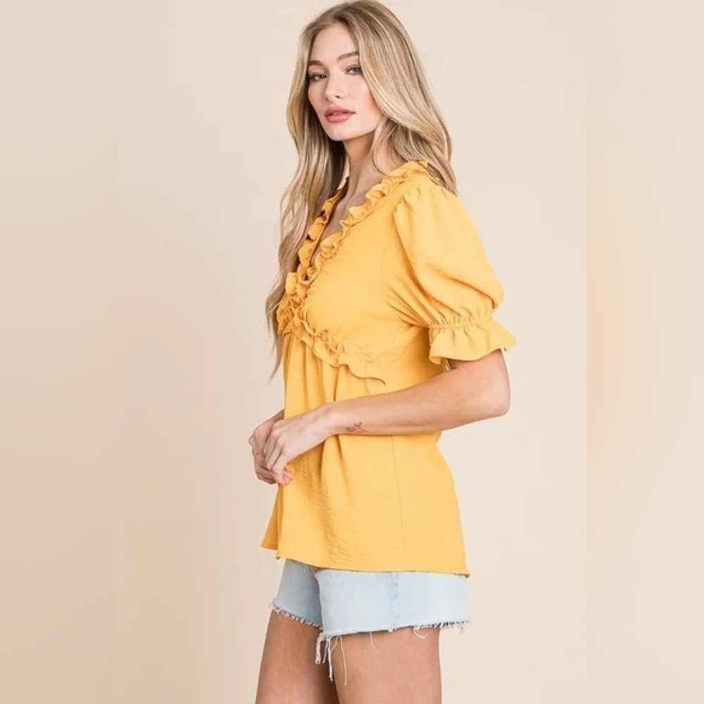 Lime 'N' Chili Solid Ruffled Deep V-Neck Puff Sleeve Babydoll Top